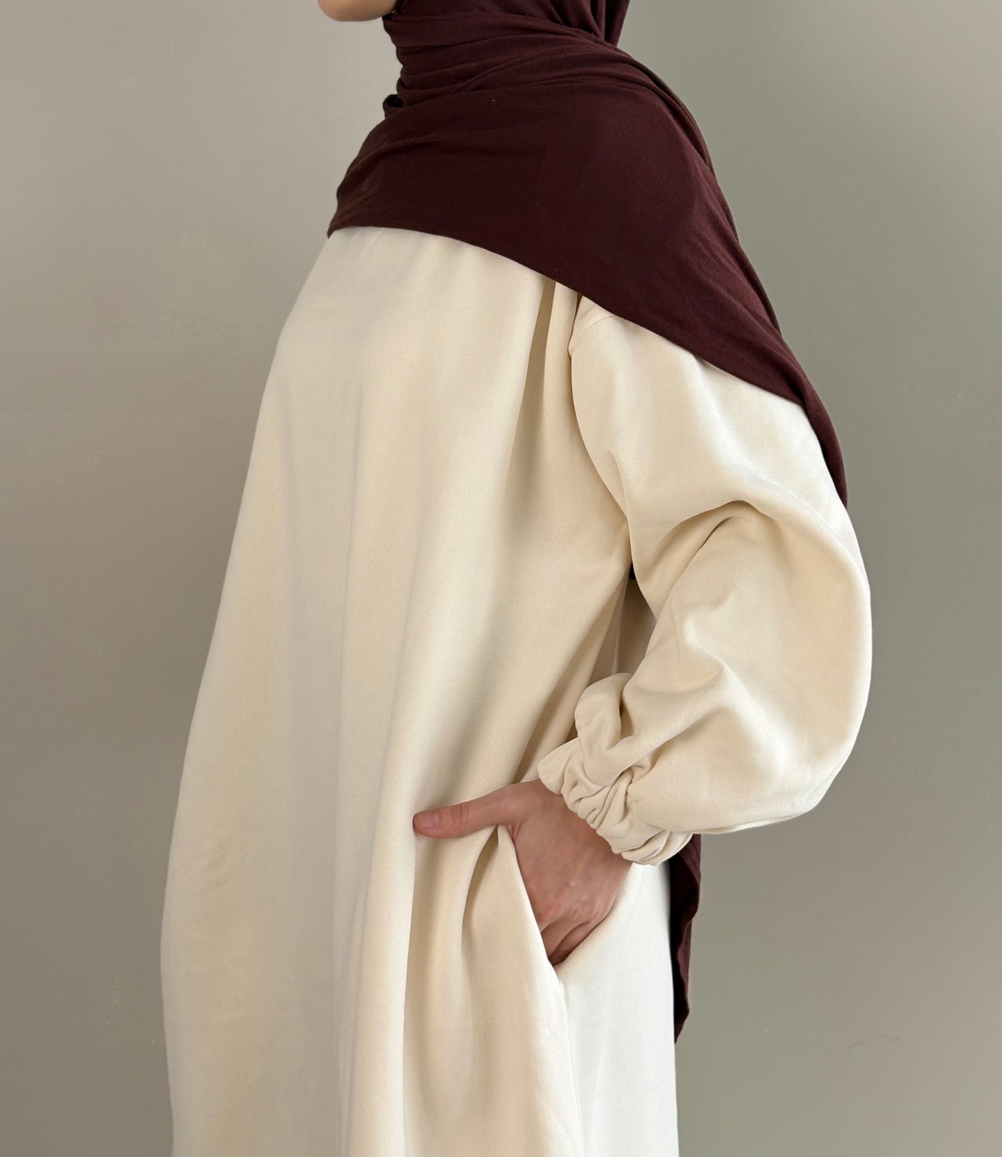 The Hoodie Abaya cream